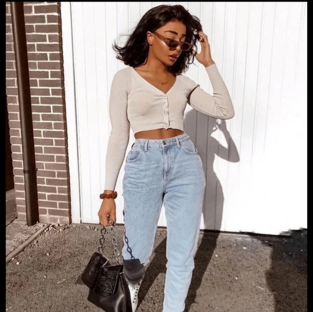 Top shop mom Jean's